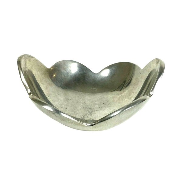 Towle Pintel Collection Scalloped Edge Candy Nut Serving Bowl - Picture 1 of 4